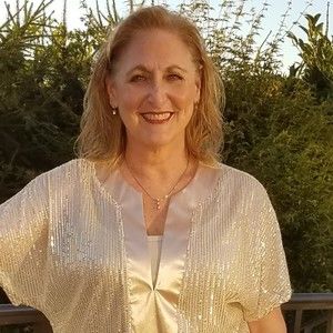 Meet your Posher, Camille c.